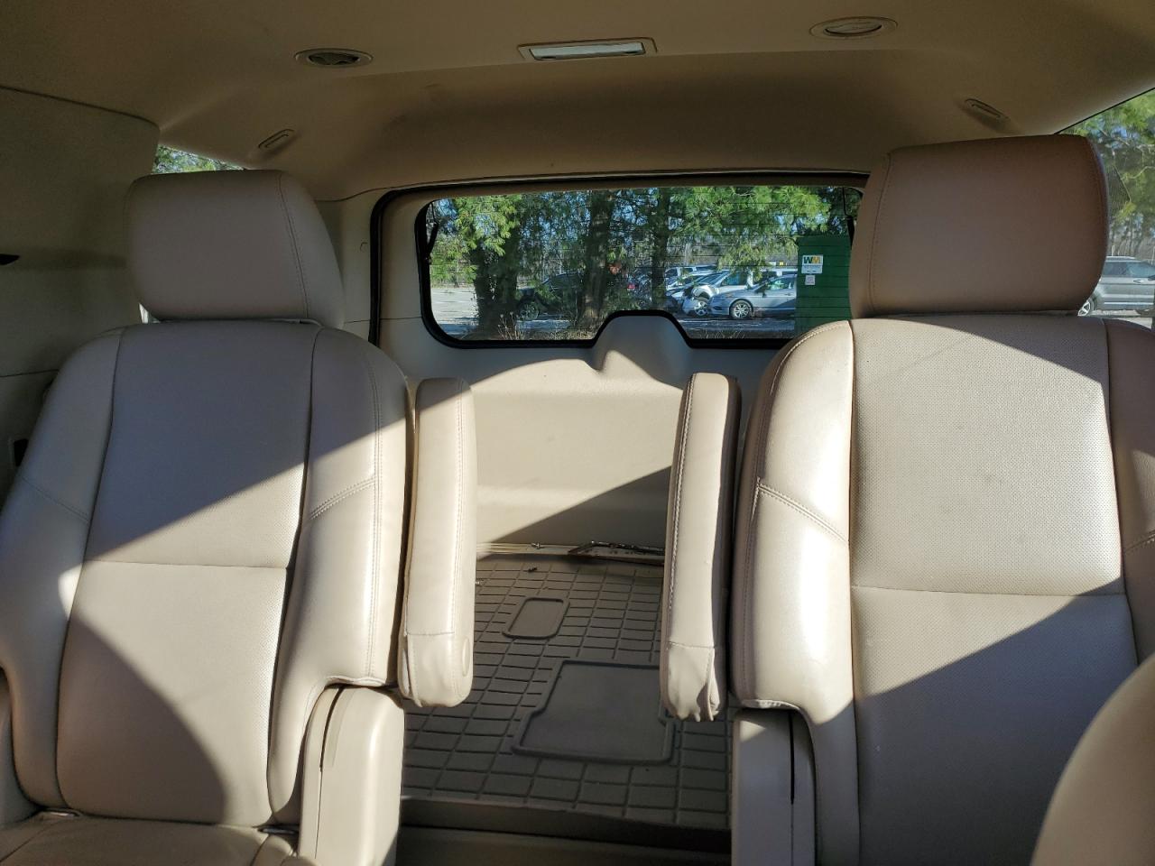 2013 GMC Yukon - Image 10
