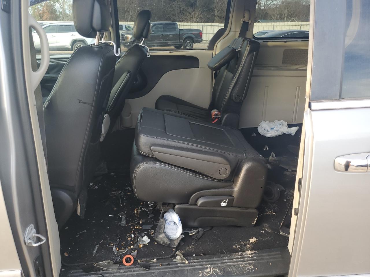 2016 Chrysler Town & Country Touring VIN: 2C4RC1BG8GR207198 Lot: 65929875