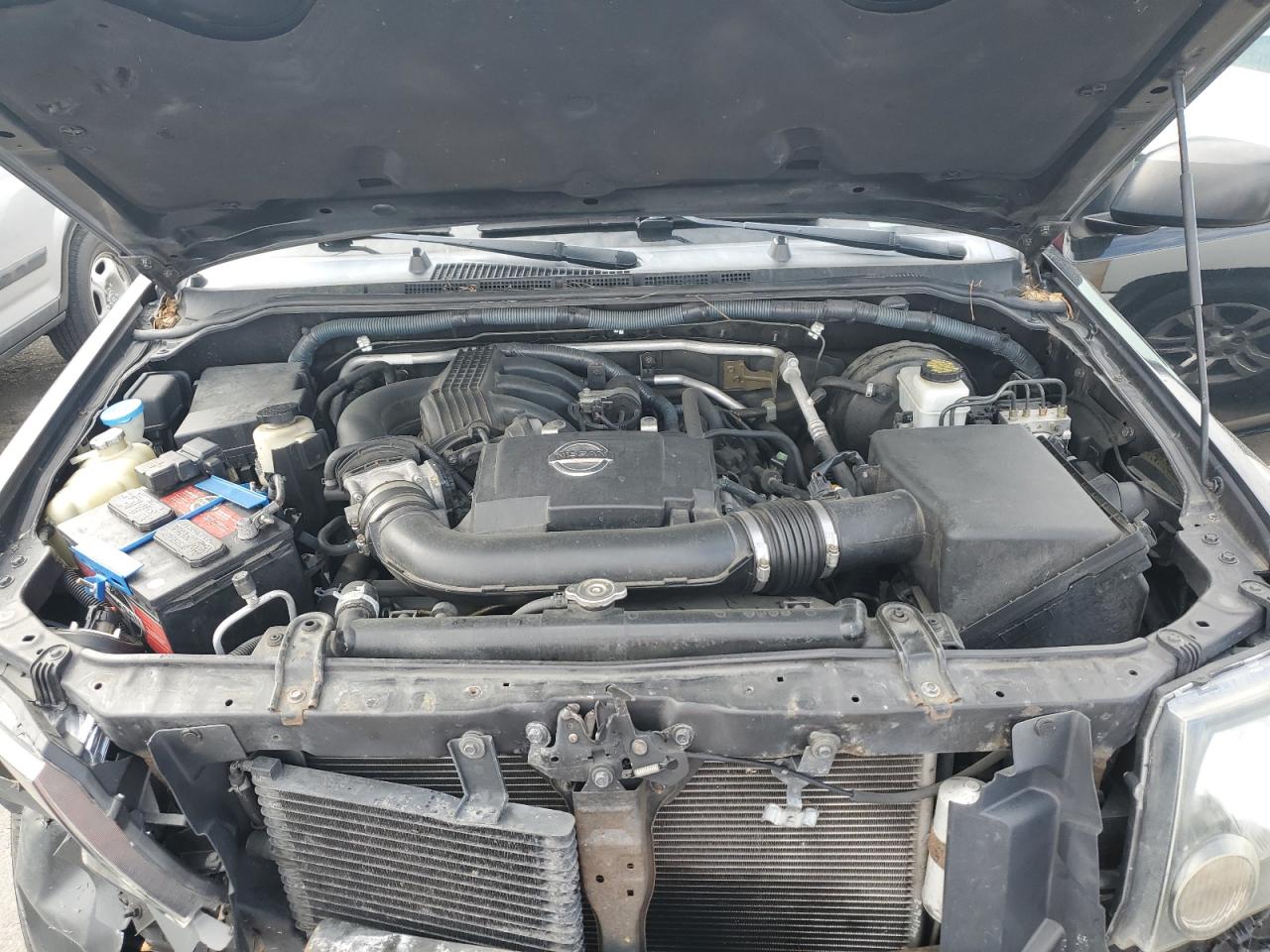 2010 Nissan XTerra - Image 12