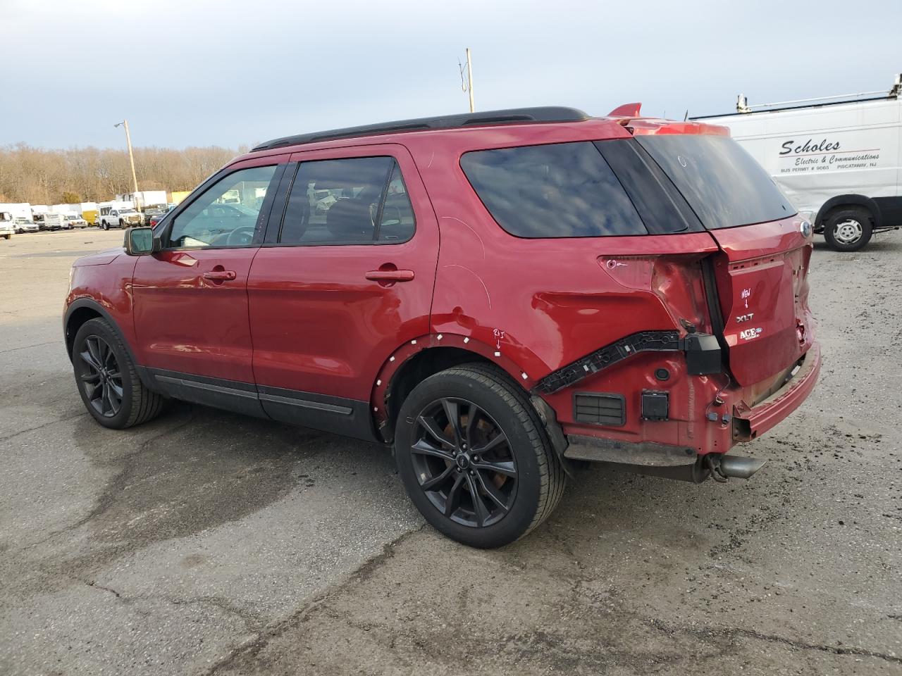 2017 Ford Explorer - Image 2