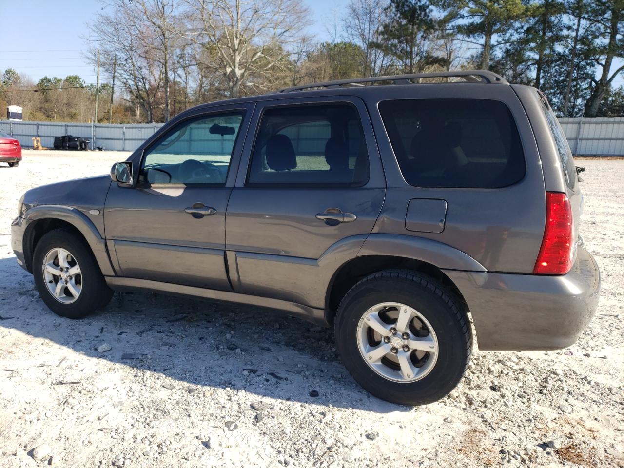 2006 Mazda Tribute - Image 2
