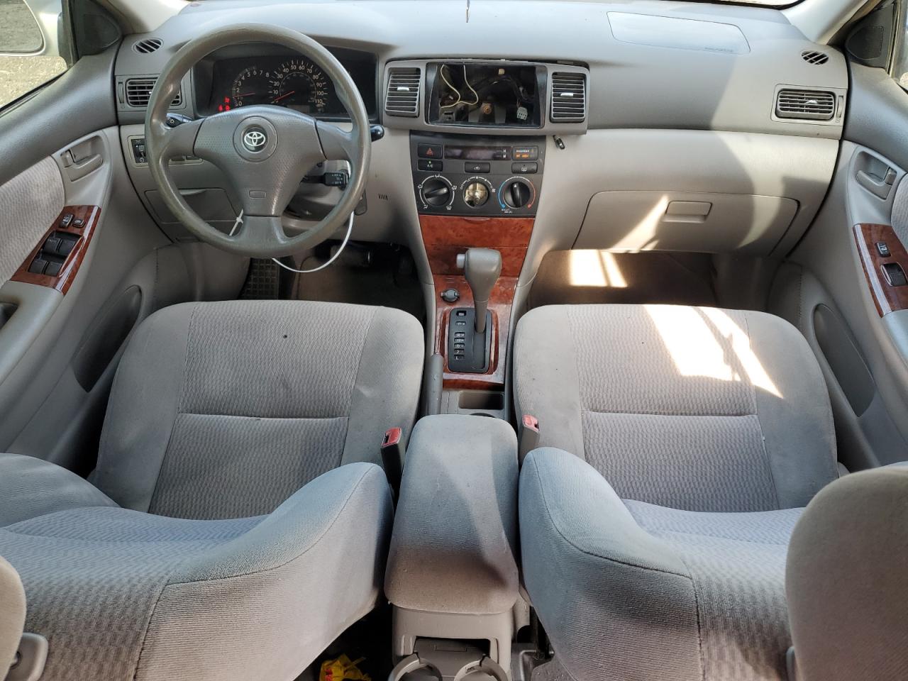 2005 Toyota Corolla - Image 8