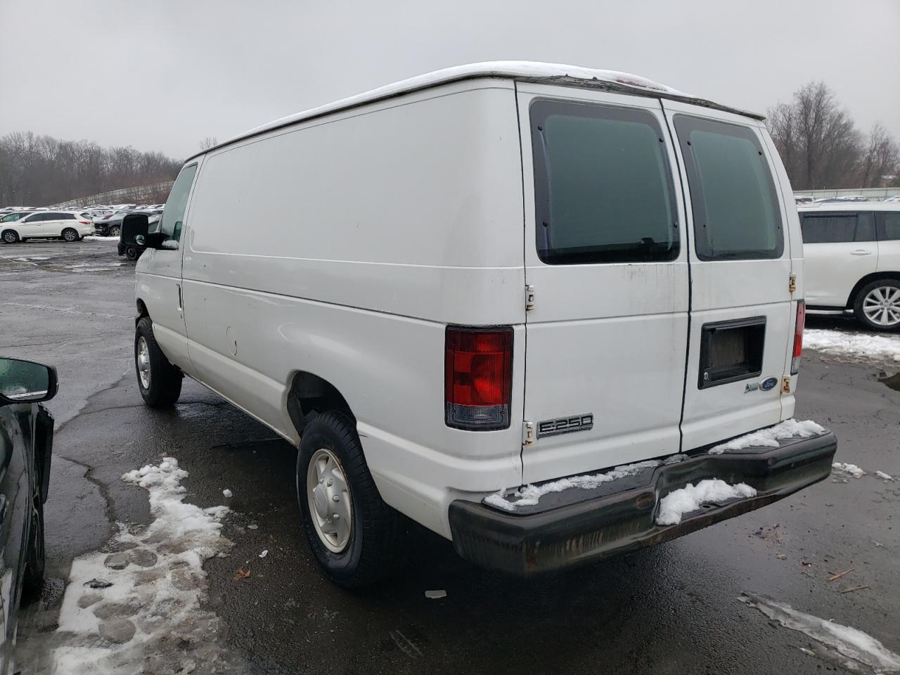 2009 Ford Econoline - Image 2