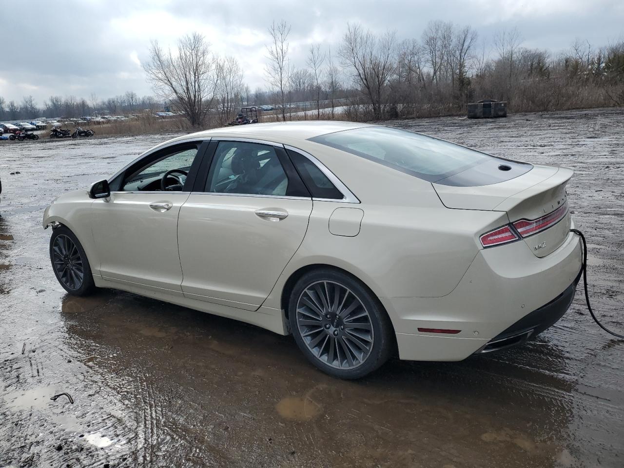 2014 Lincoln MKZ - Image 2