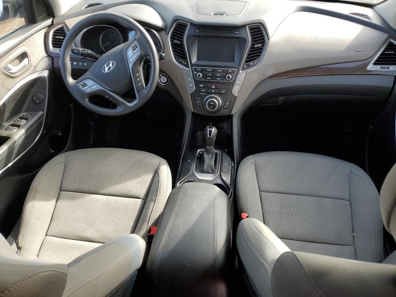2018 Hyundai Santa Fe - Image 8