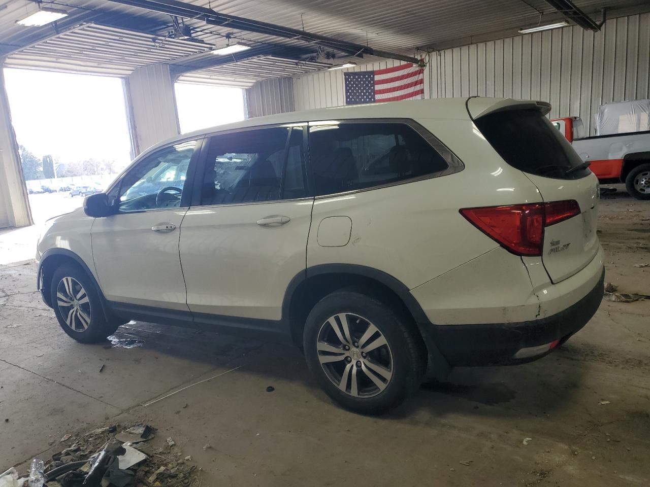 2017 Honda Pilot - Image 2