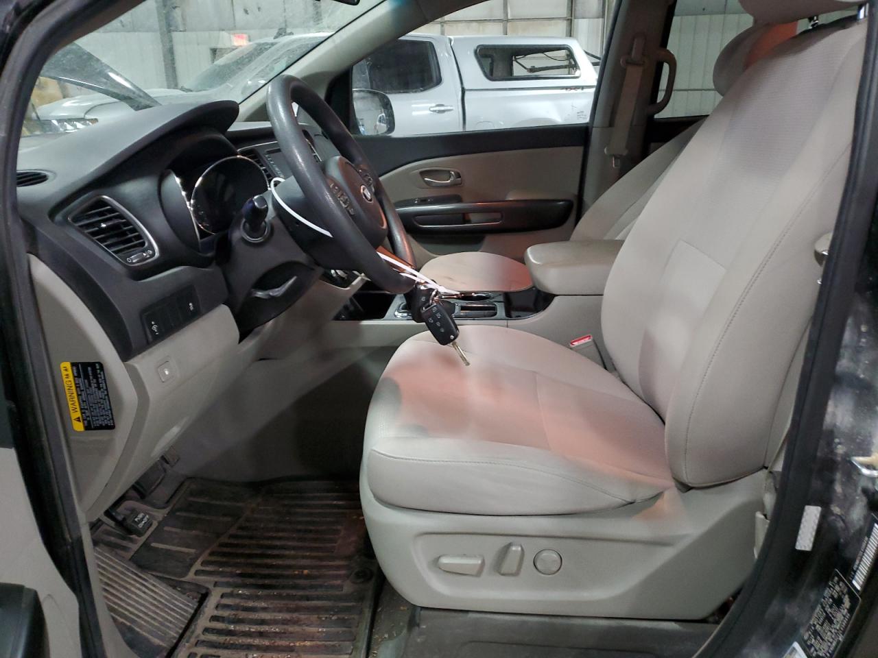 2020 Kia Sedona - Image 7