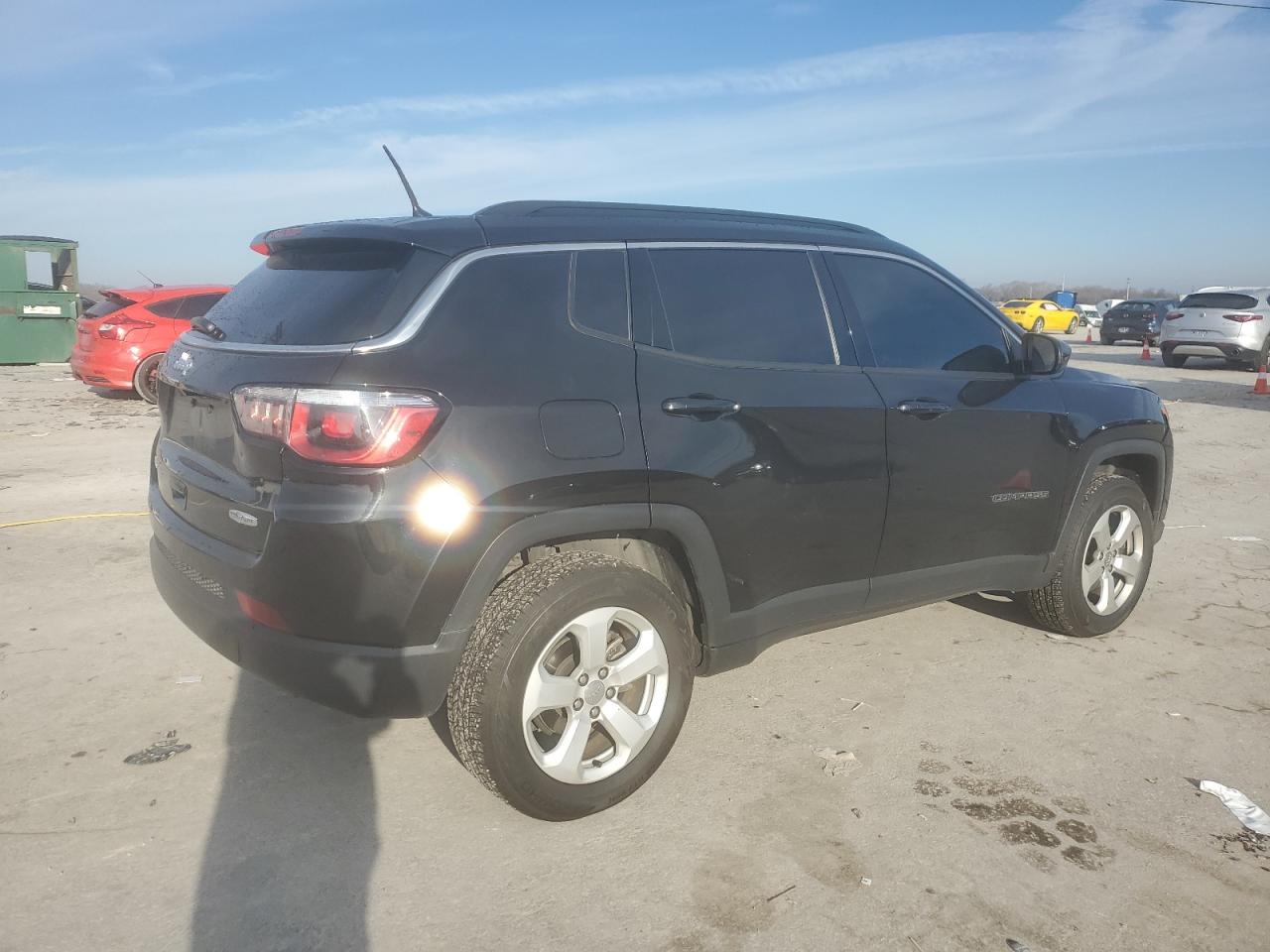 2018 Jeep Compass - Image 3