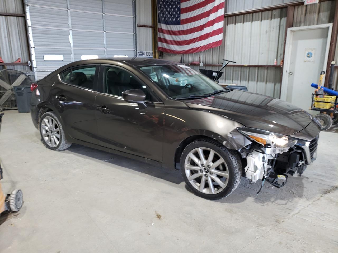 2017 Mazda 3 - Image 4