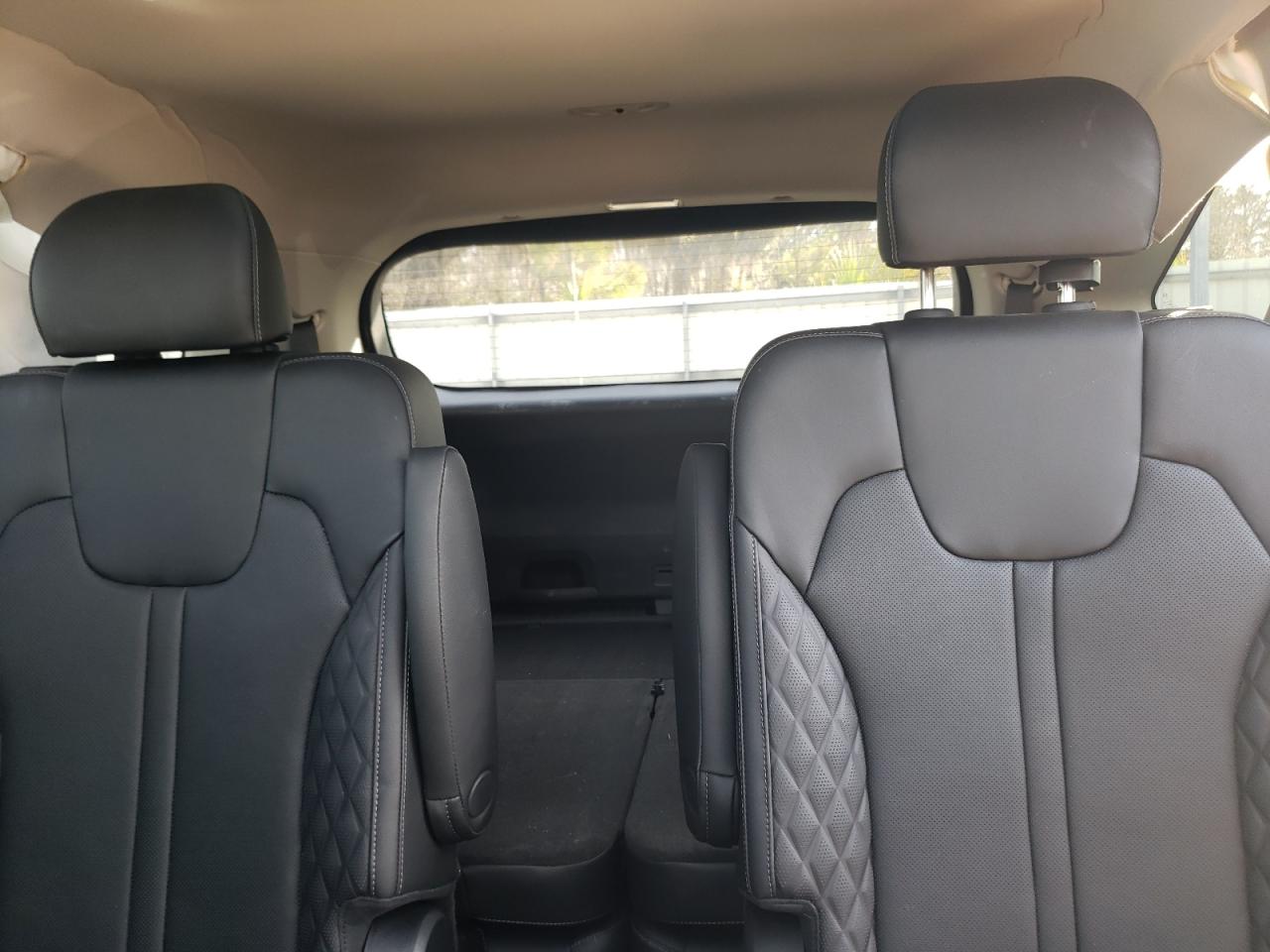 2021 Kia Sorento - Image 10