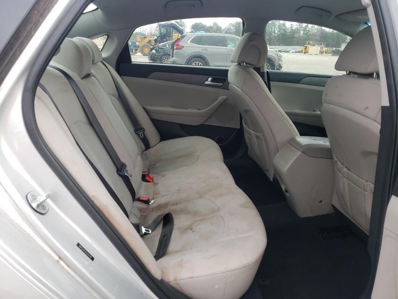 2016 Hyundai Sonata - Image 10
