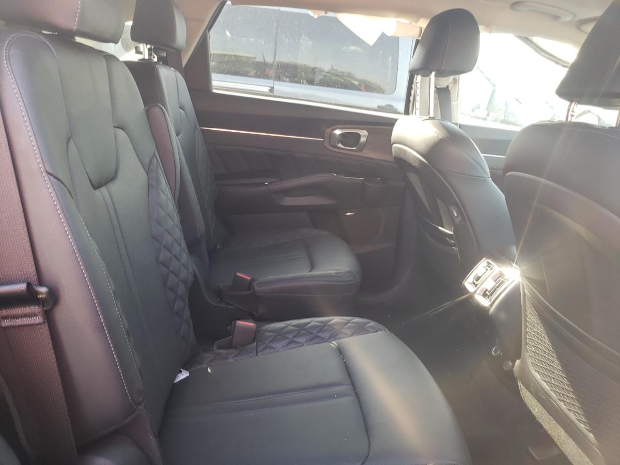 2021 Kia Sorento - Image 11