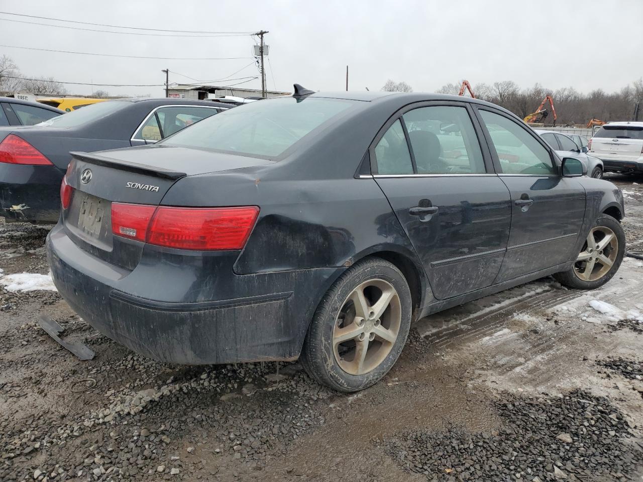 2009 Hyundai Sonata - Image 3