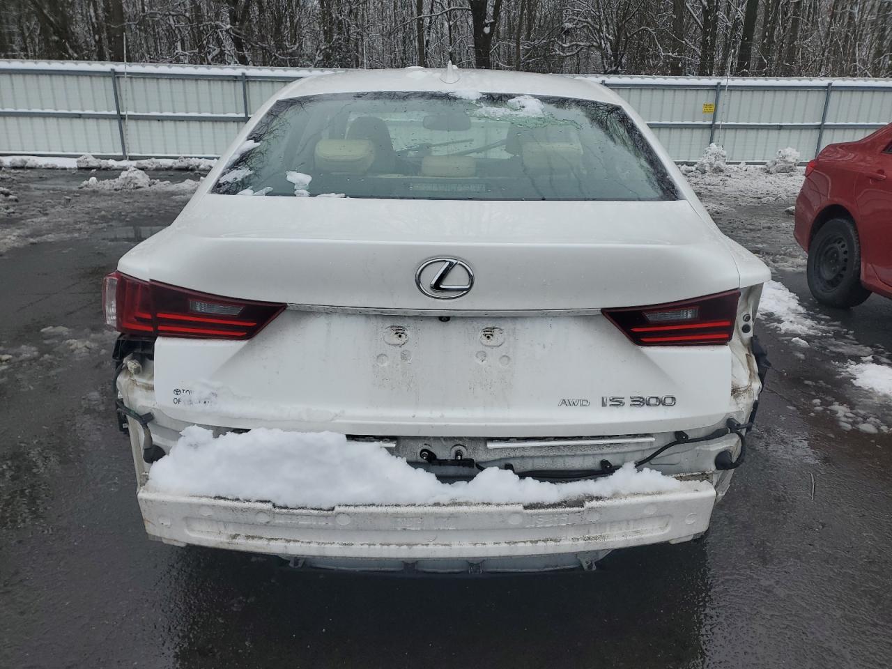 2016 Lexus IS - Image 6