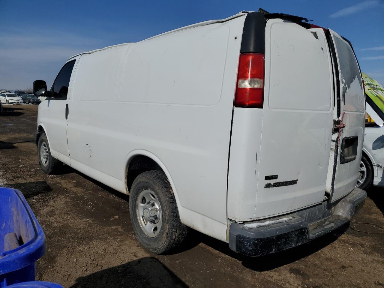 2010 Chevrolet Express - Image 2