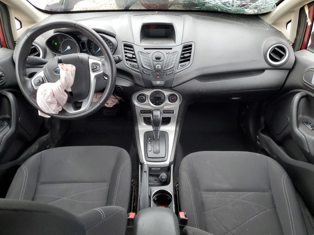 2015 Ford Fiesta - Image 8