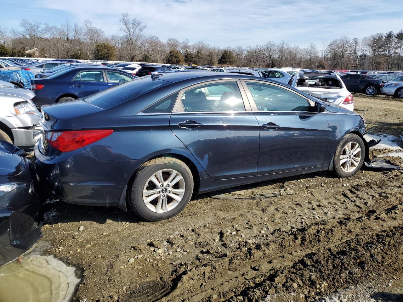 2013 Hyundai Sonata - Image 3