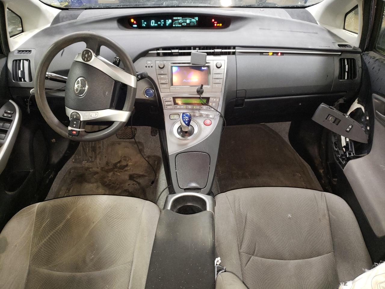 2015 Toyota Prius - Image 8