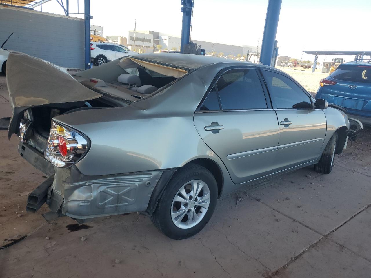 2005 Toyota Camry - Image 3
