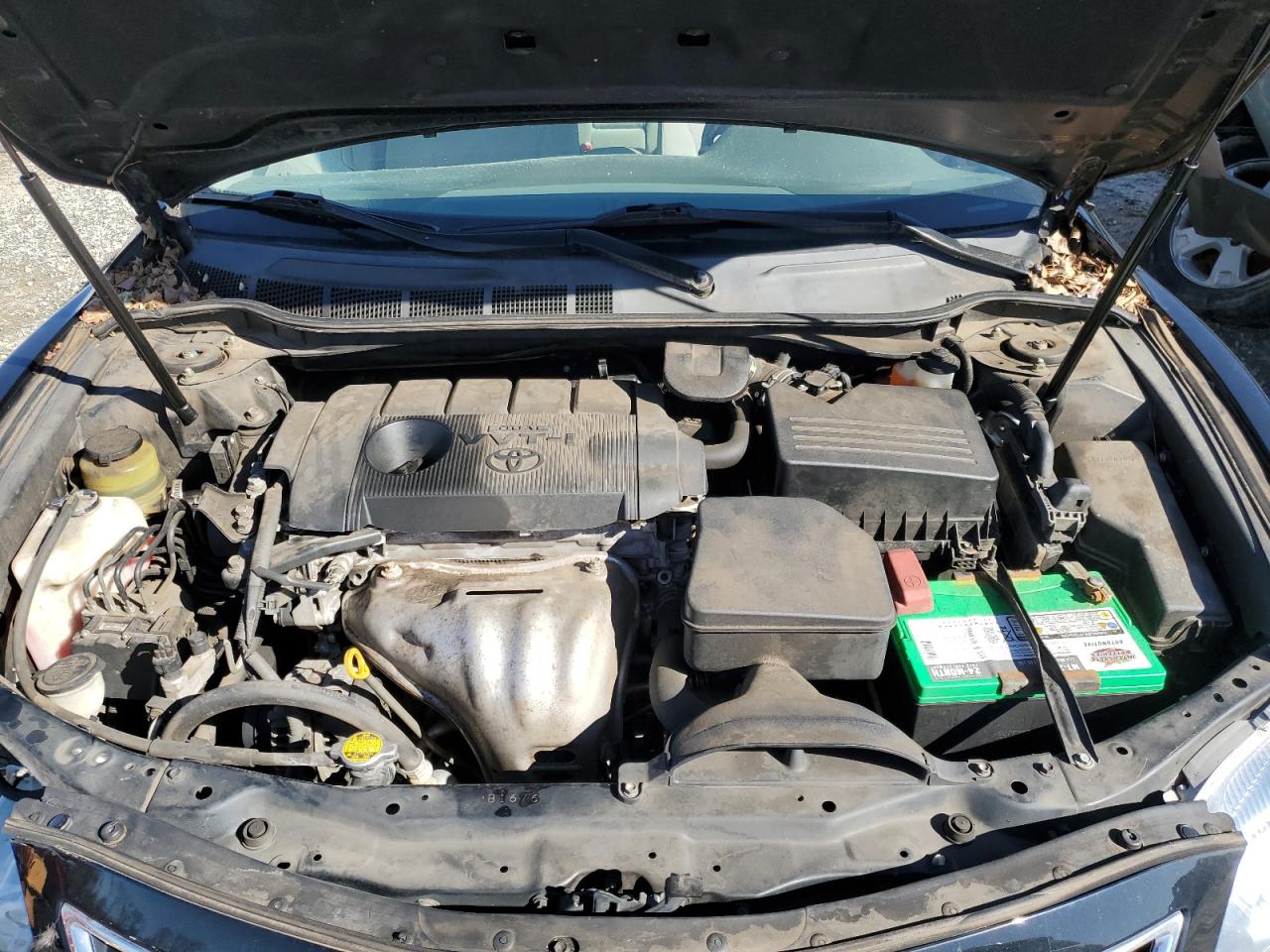 2011 Toyota Camry - Image 12