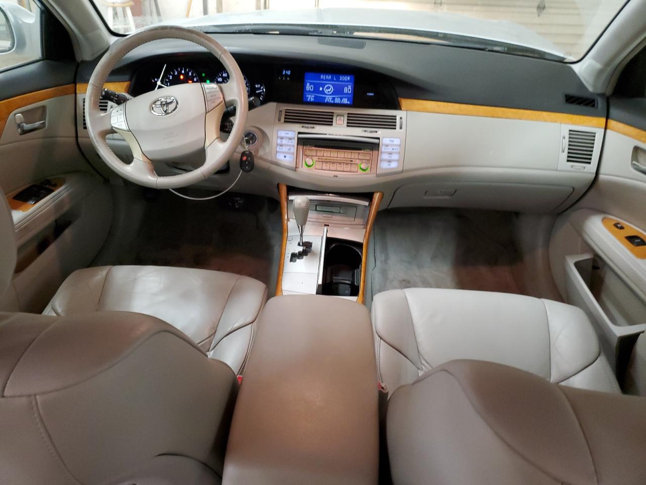 2006 Toyota Avalon - Image 8