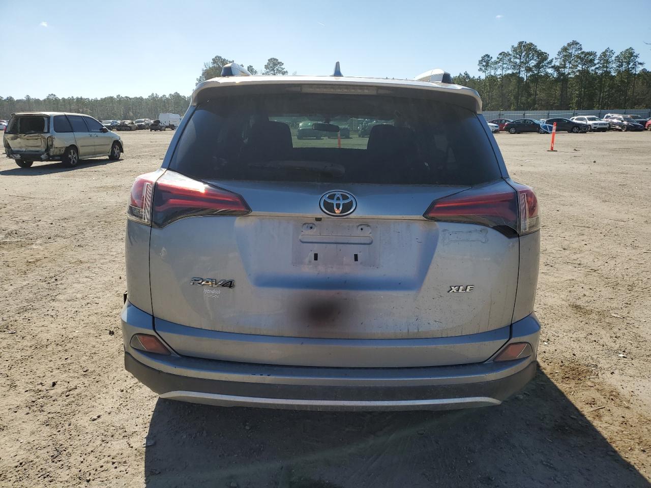 2016 Toyota RAV 4 - Image 6