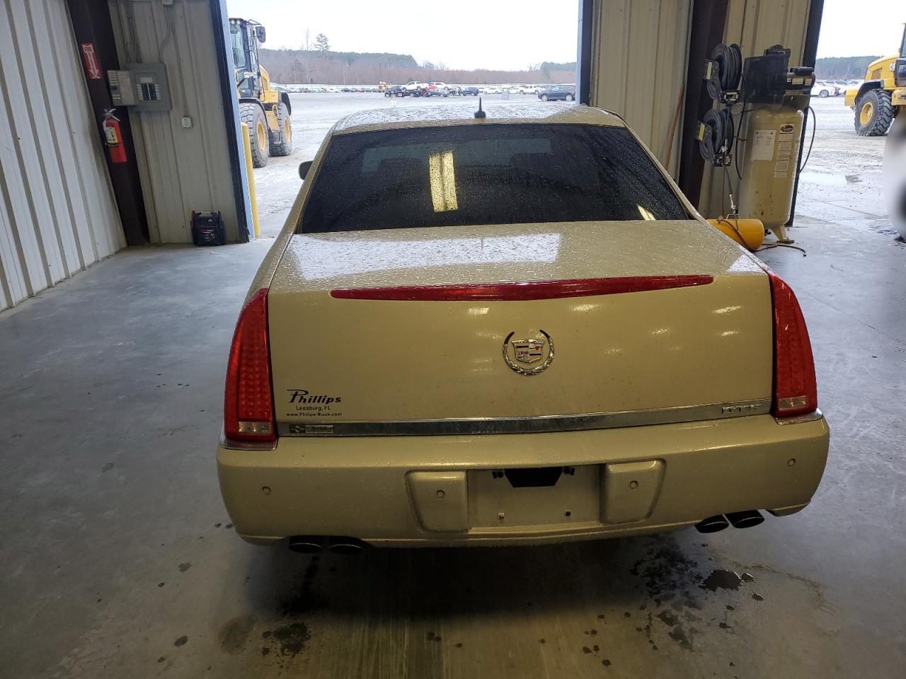 2007 Cadillac DTS - Image 6