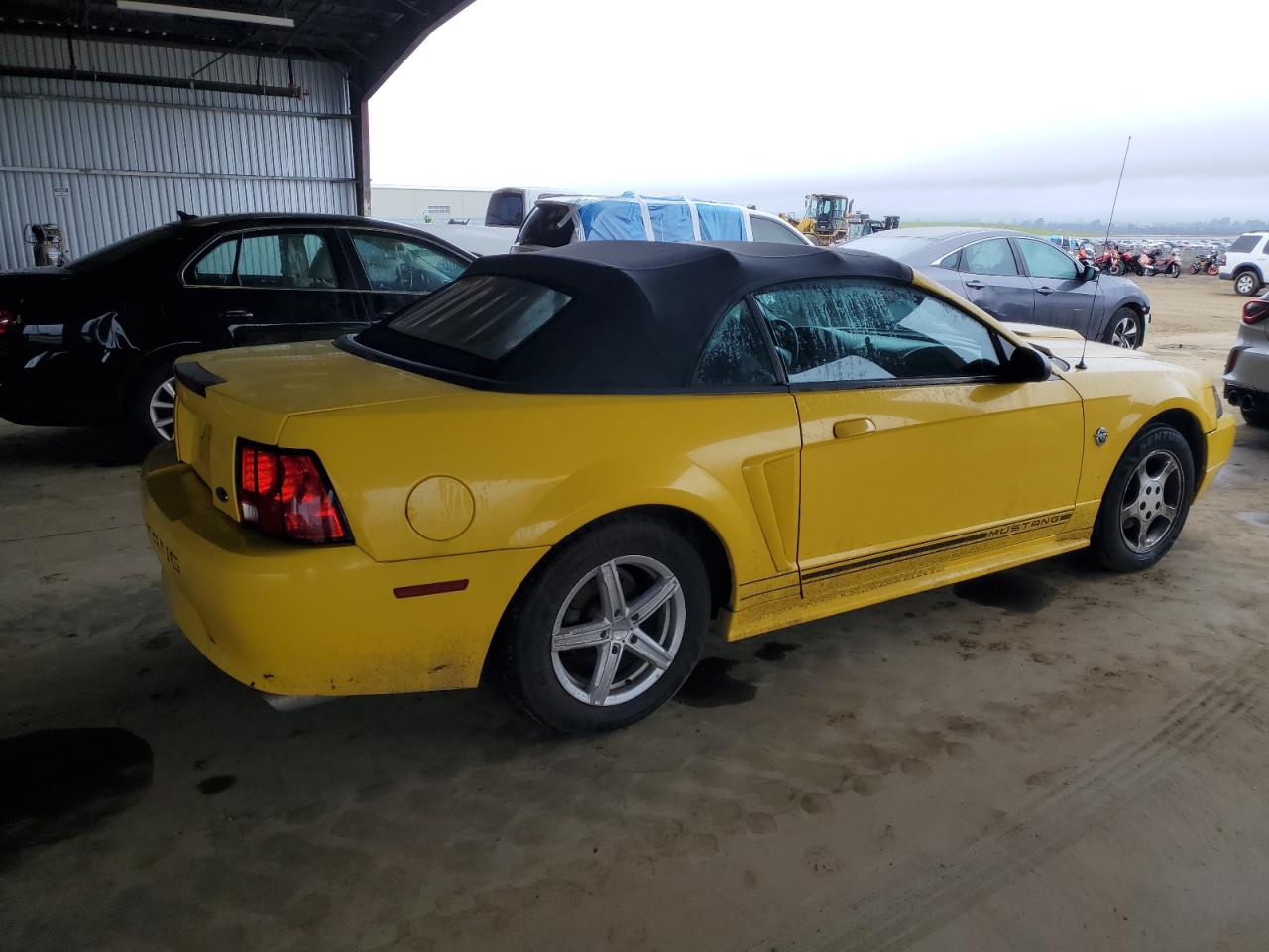 2004 Ford Mustang - Image 3
