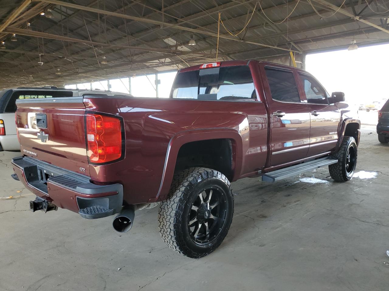 2016 Chevrolet Silverado - Image 3