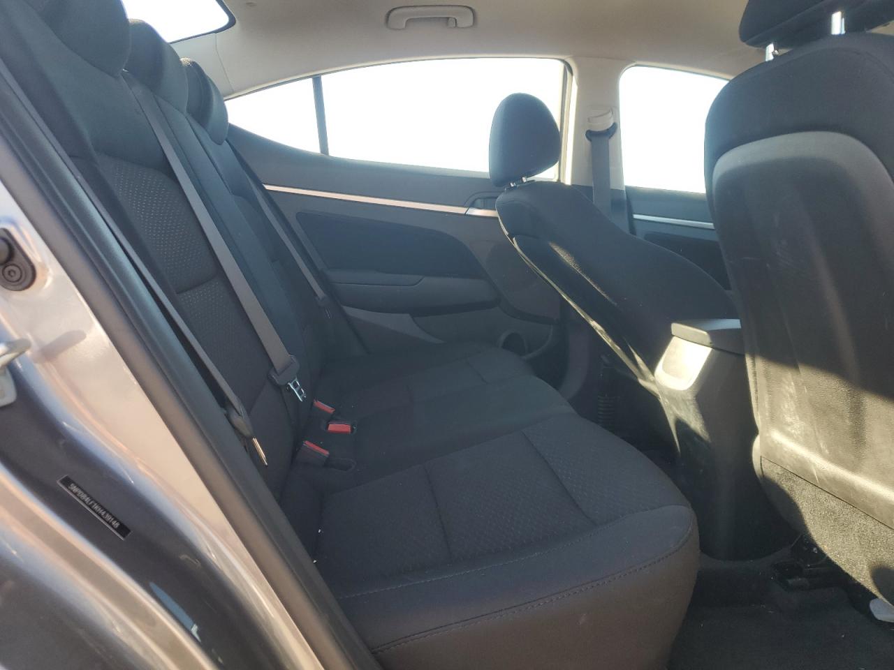 2019 Hyundai Elantra - Image 10