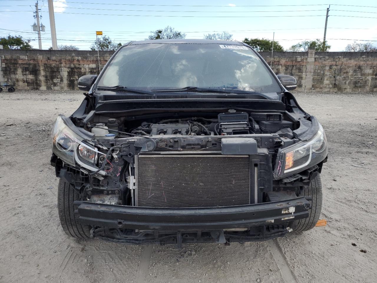 2015 Kia Sedona - Image 5