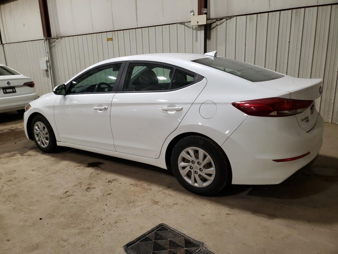 2017 Hyundai Elantra - Image 2