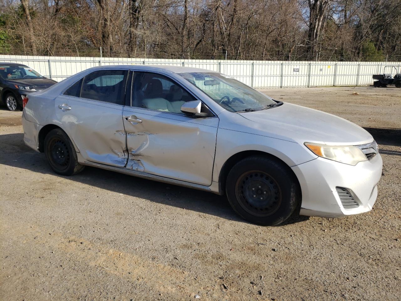 2012 Toyota Camry - Image 4