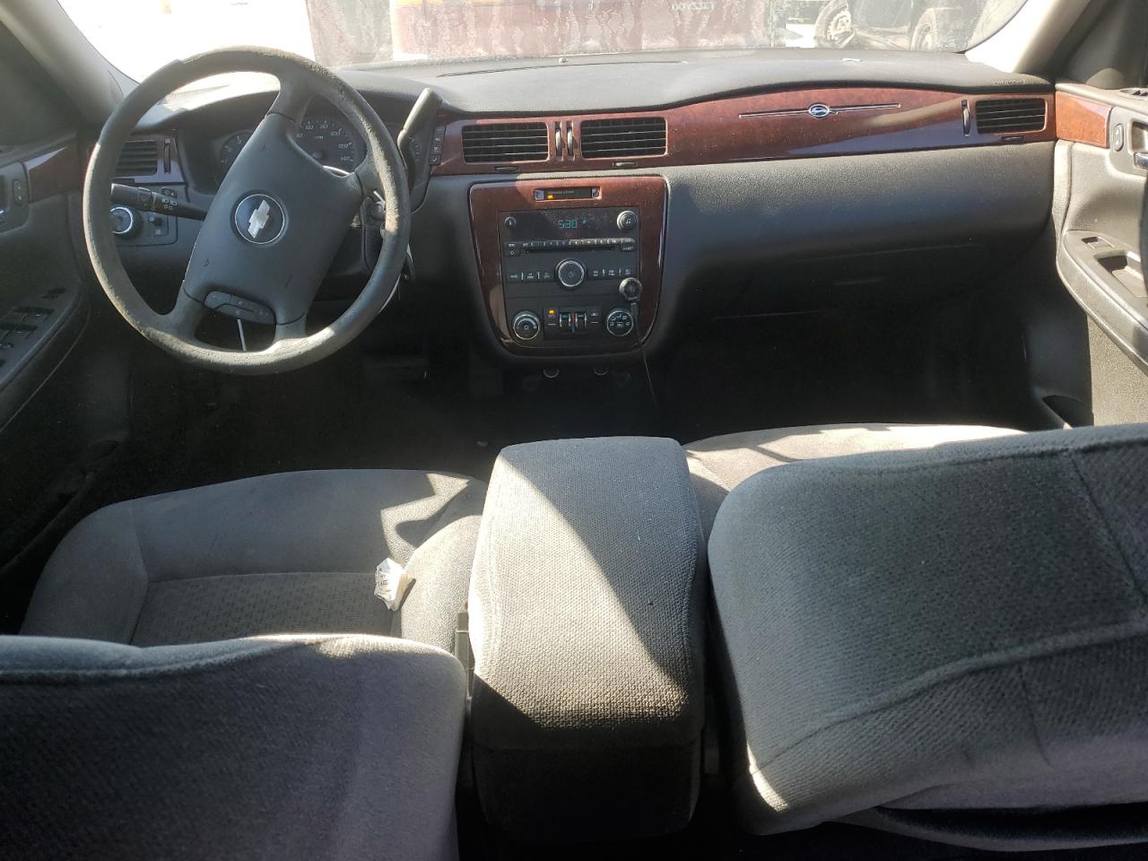 2009 Chevrolet Impala - Image 8