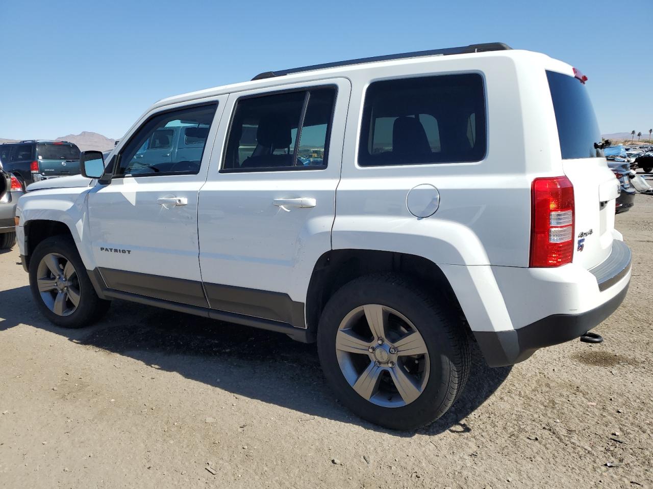 2016 Jeep Liberty (Patriot) - Image 2