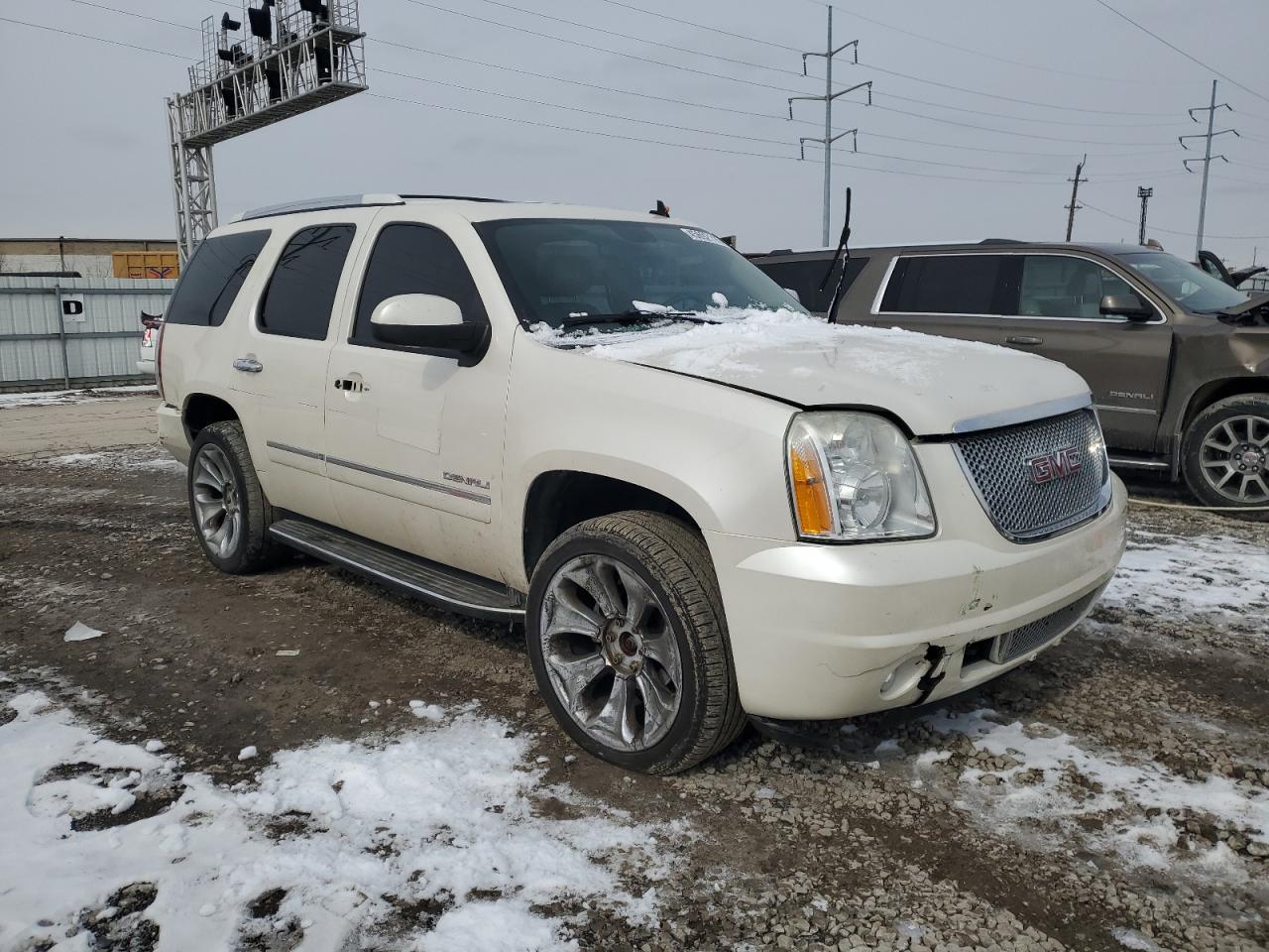 2011 GMC Yukon - Image 4