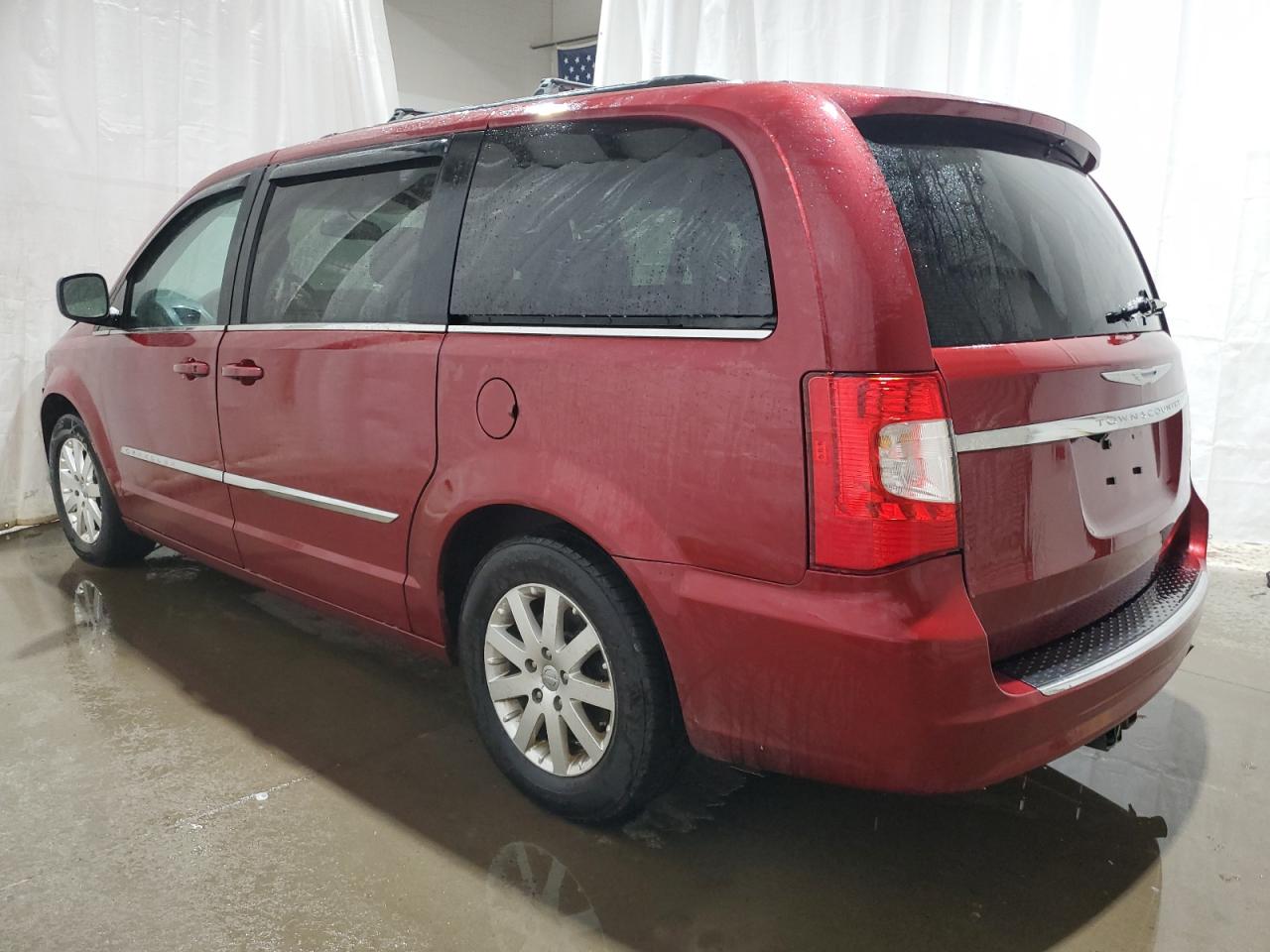 2013 Chrysler Town & Country - Image 2