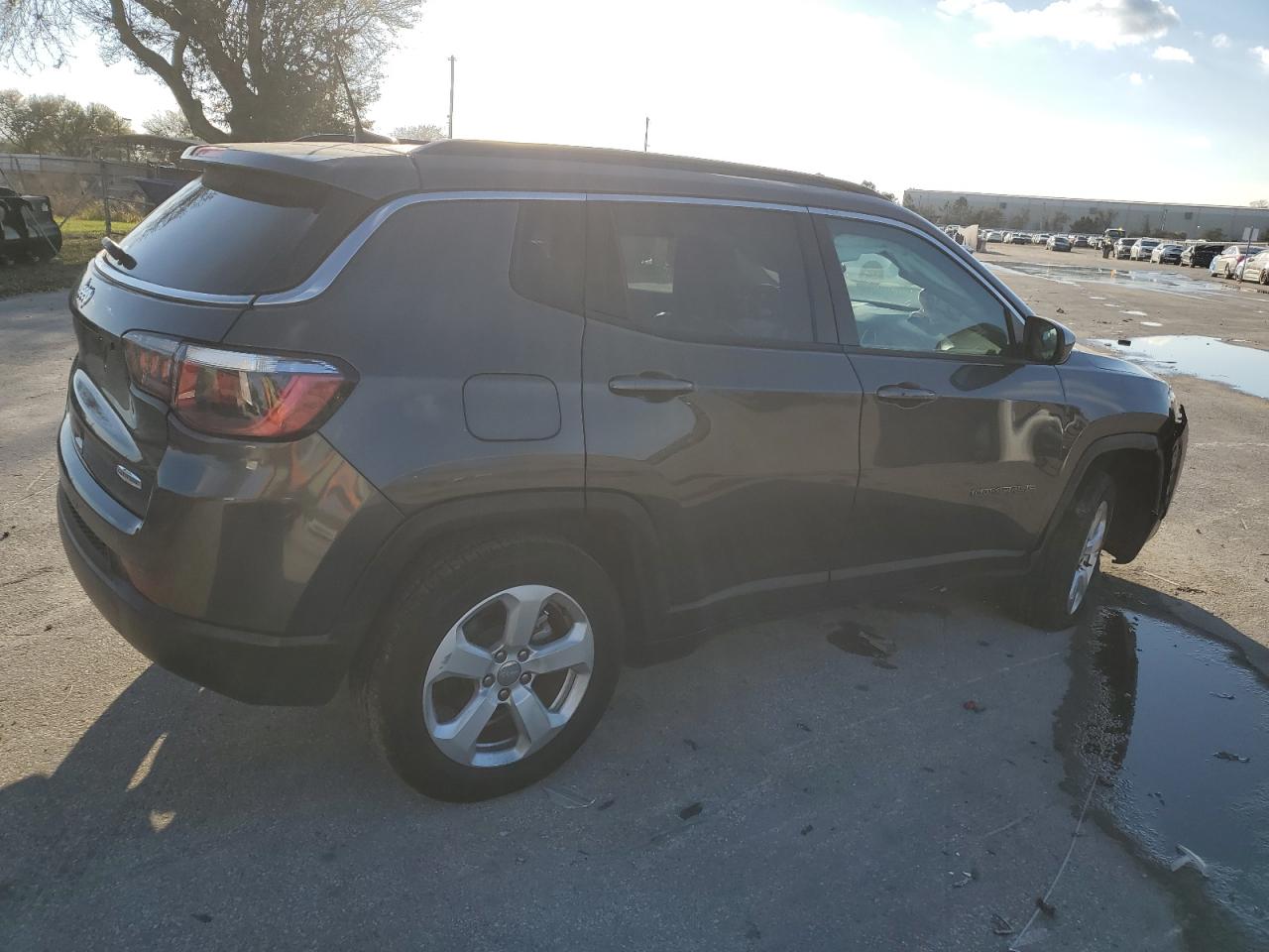 2019 Jeep Compass - Image 3