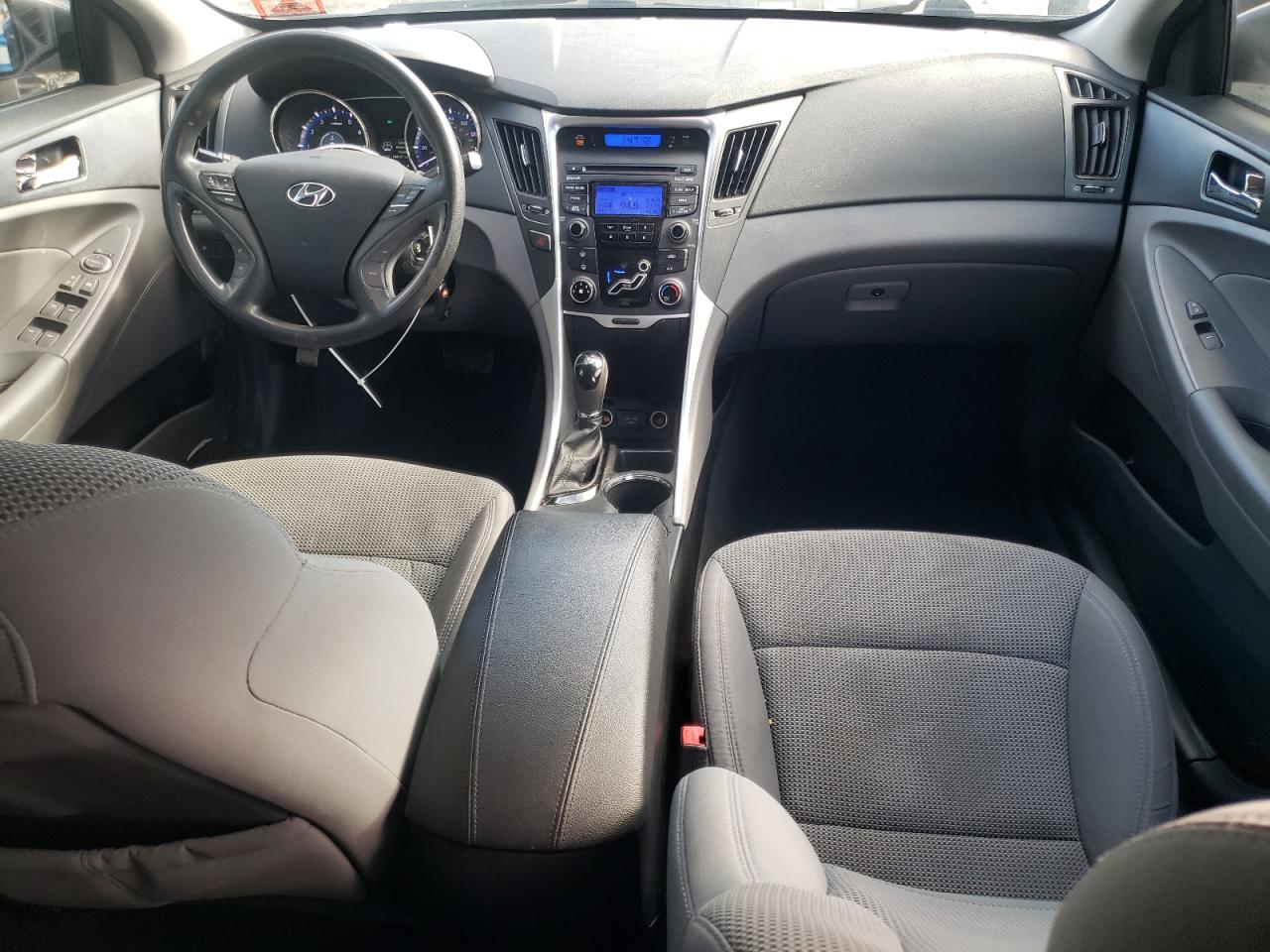 2013 Hyundai Sonata - Image 8