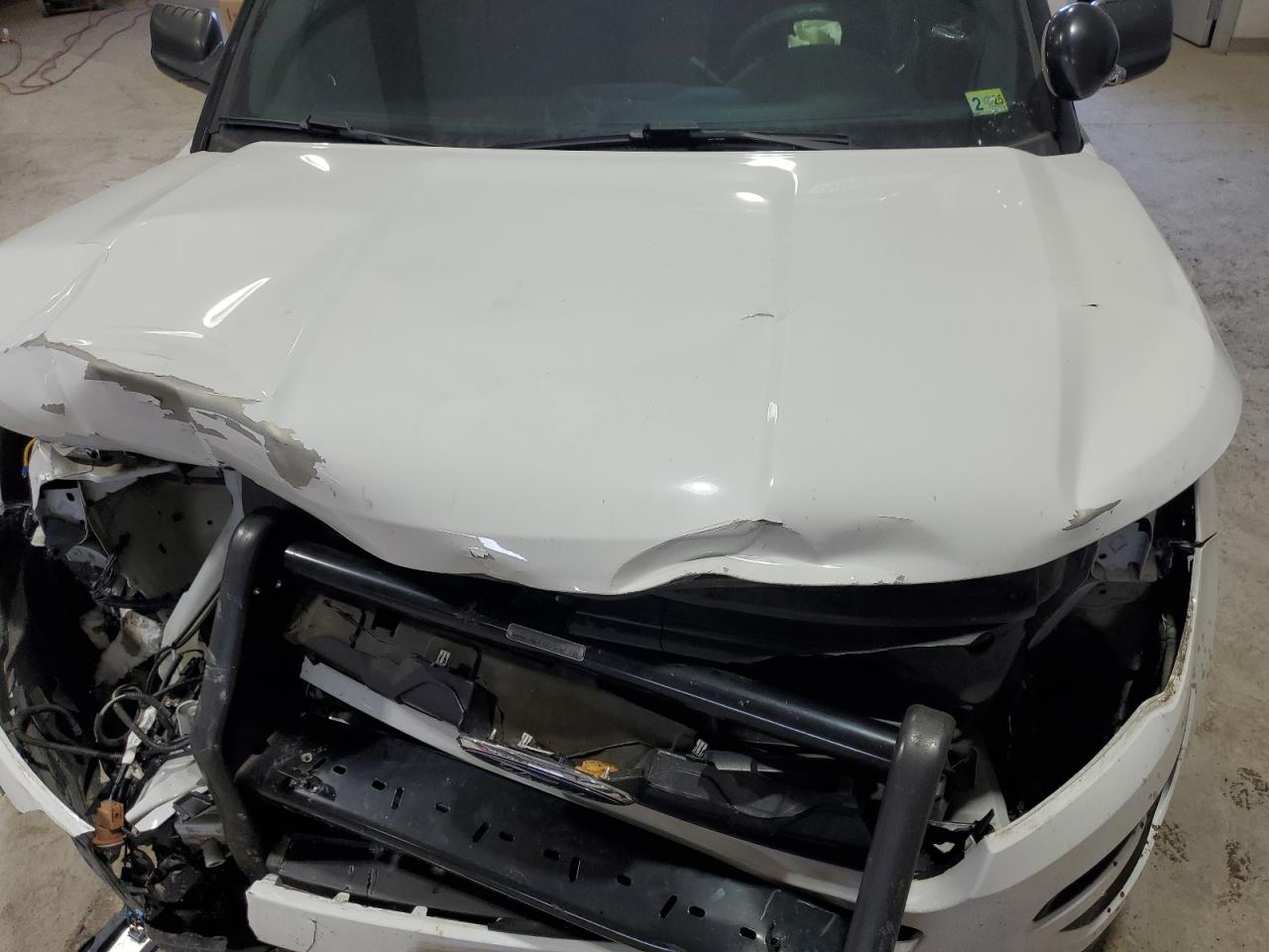 2017 Ford Explorer - Image 12