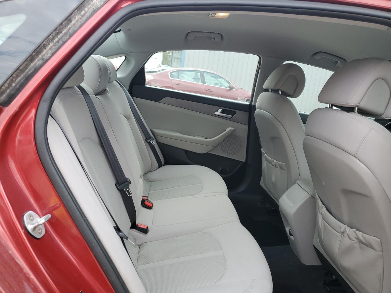 2016 Hyundai Sonata - Image 10