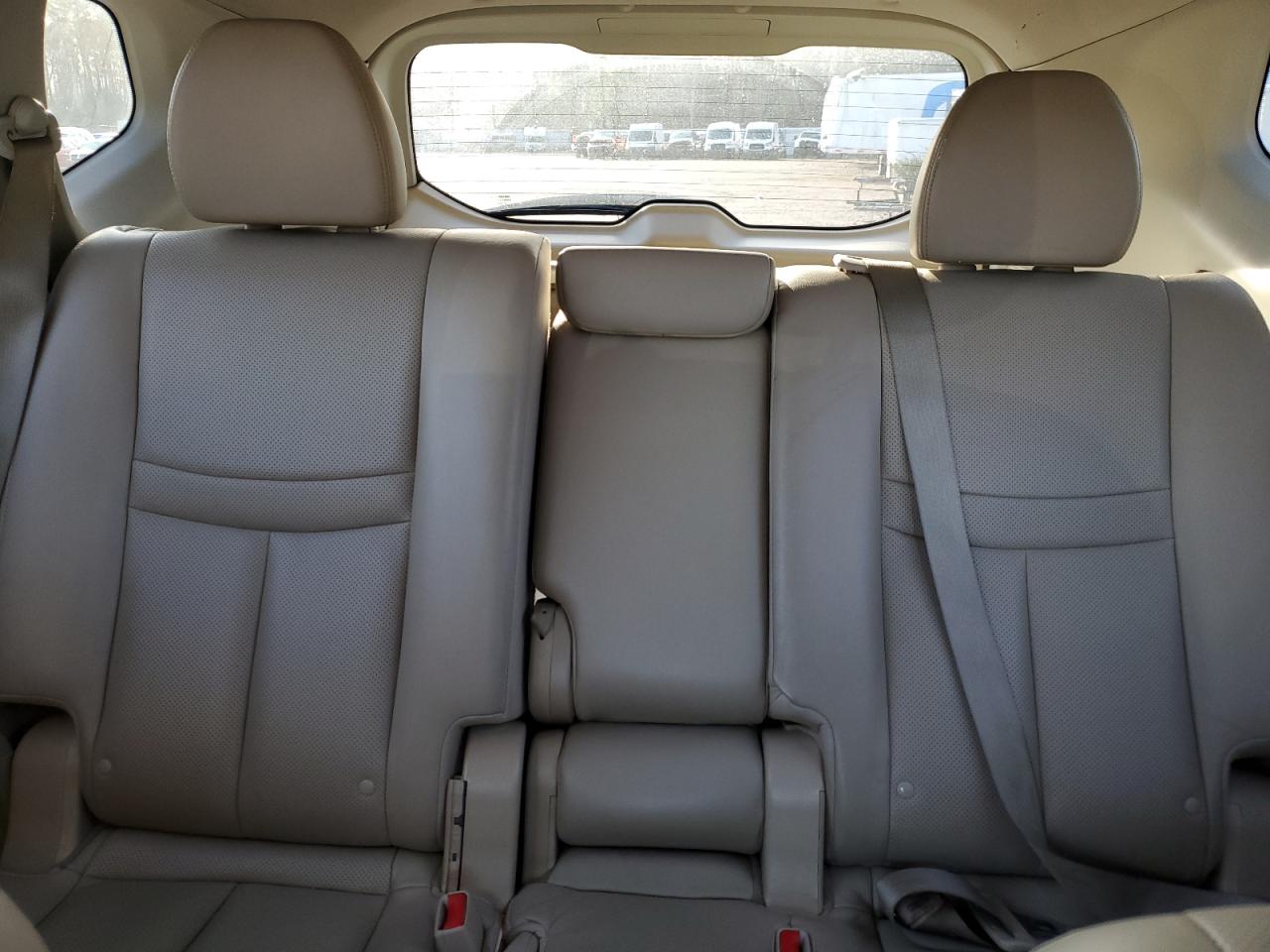 2014 Nissan Rogue - Image 10