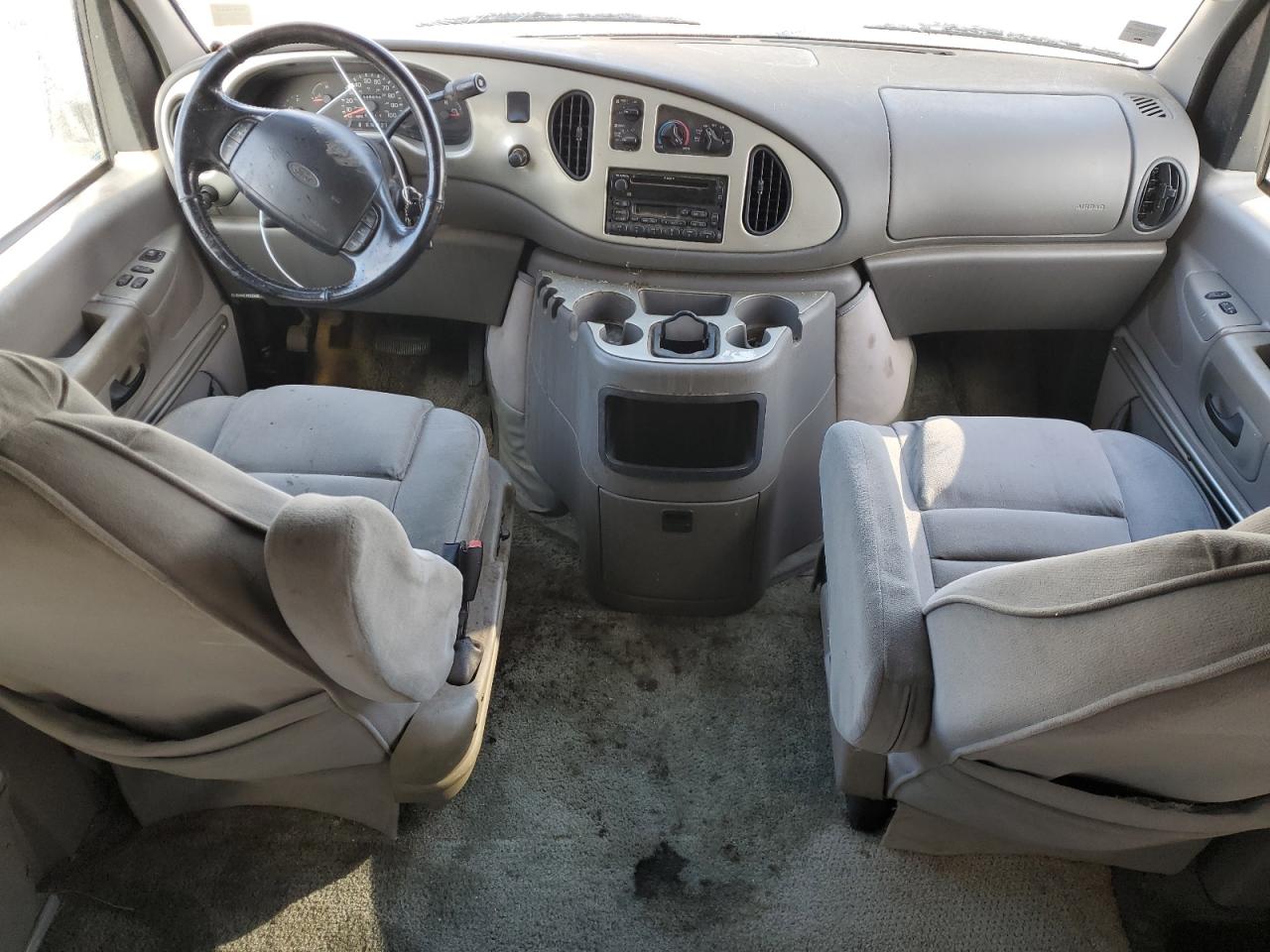 2002 Ford Econoline - Image 8