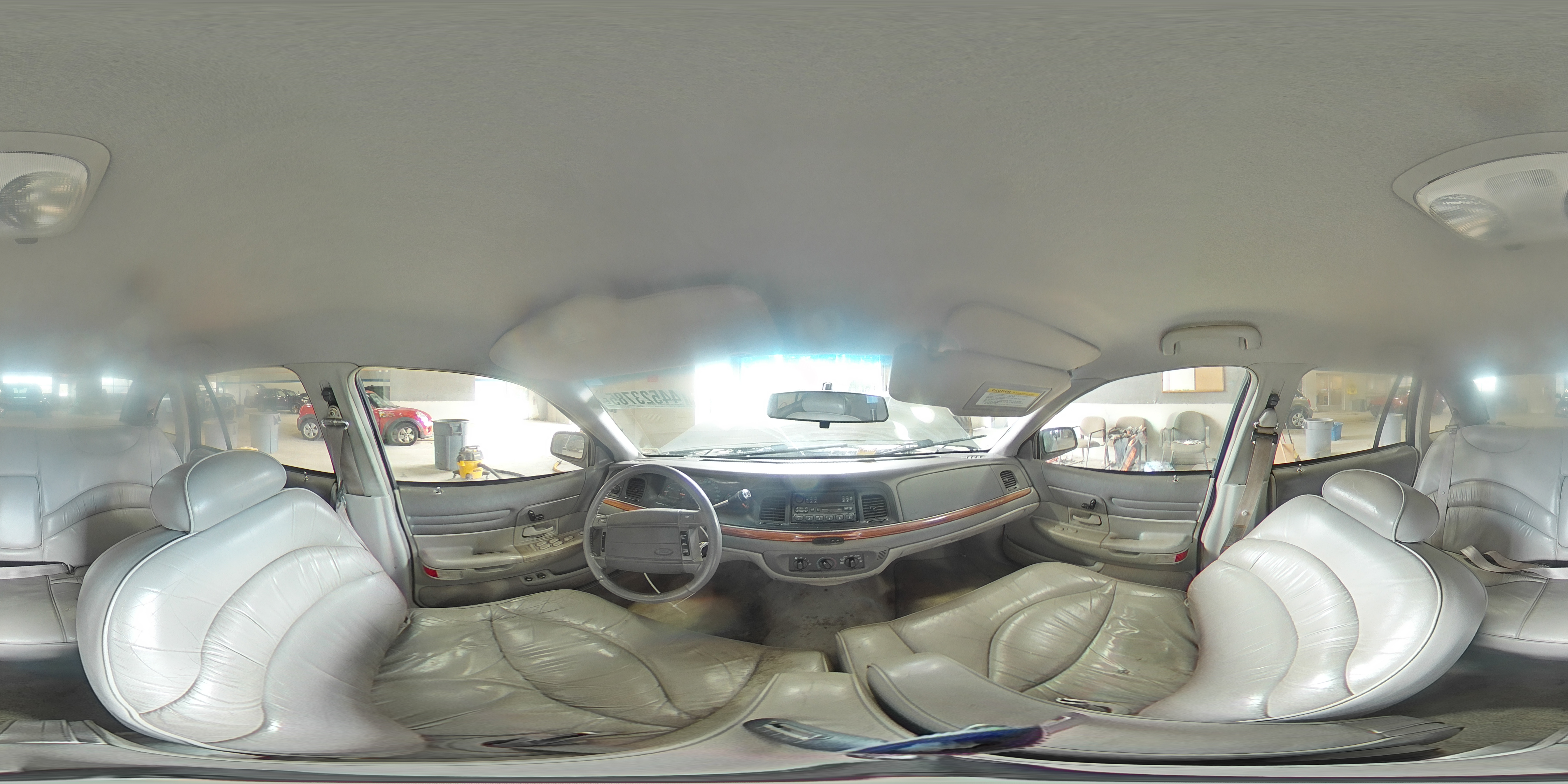 1995 Ford Crown Victoria - Image 13