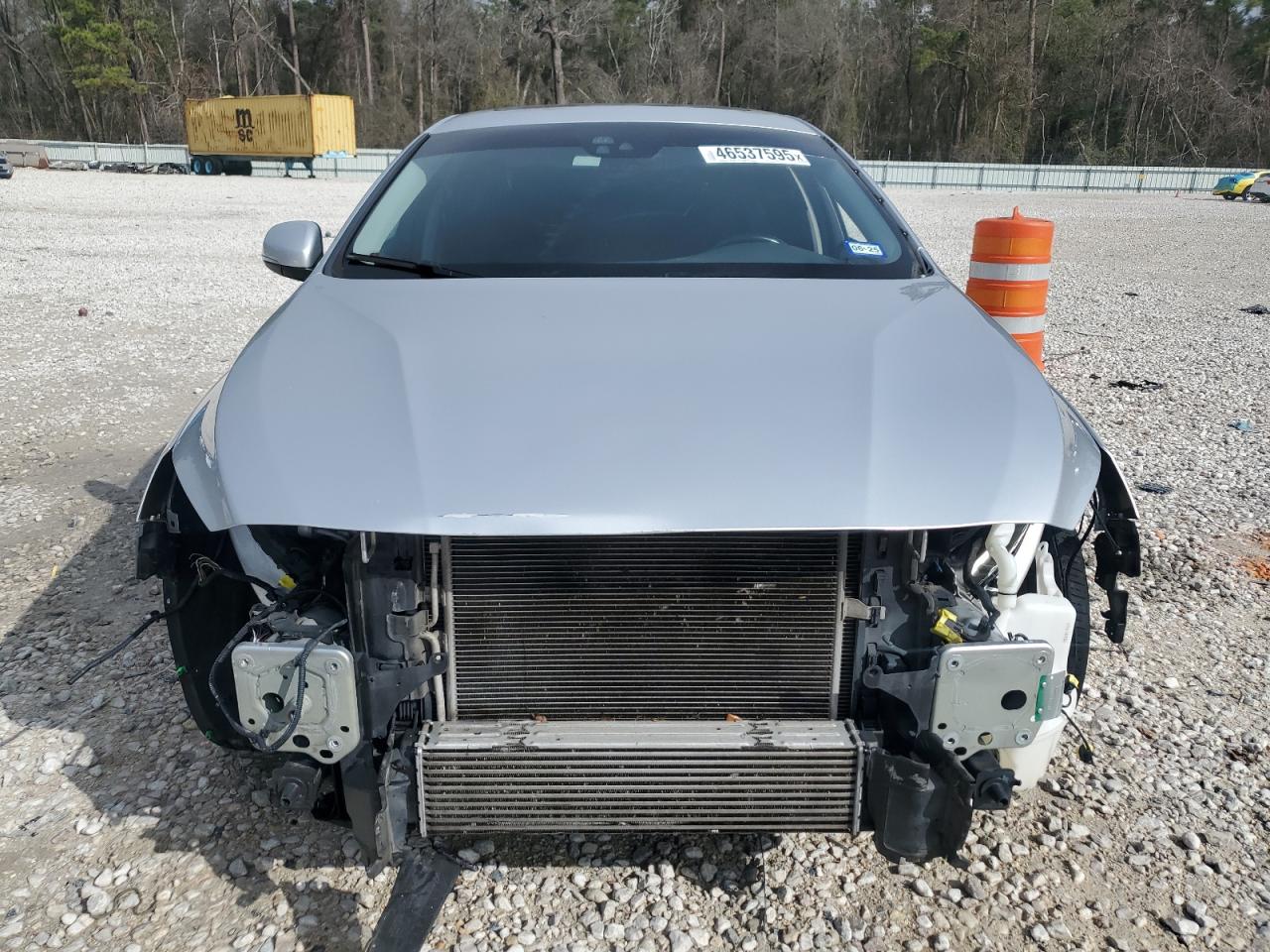 2017 Volvo S60 - Image 5