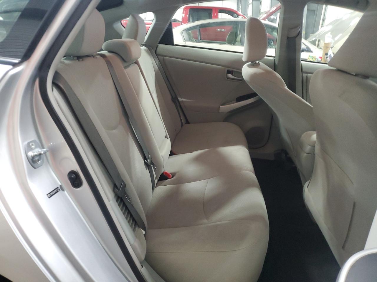2012 Toyota Prius - Image 10