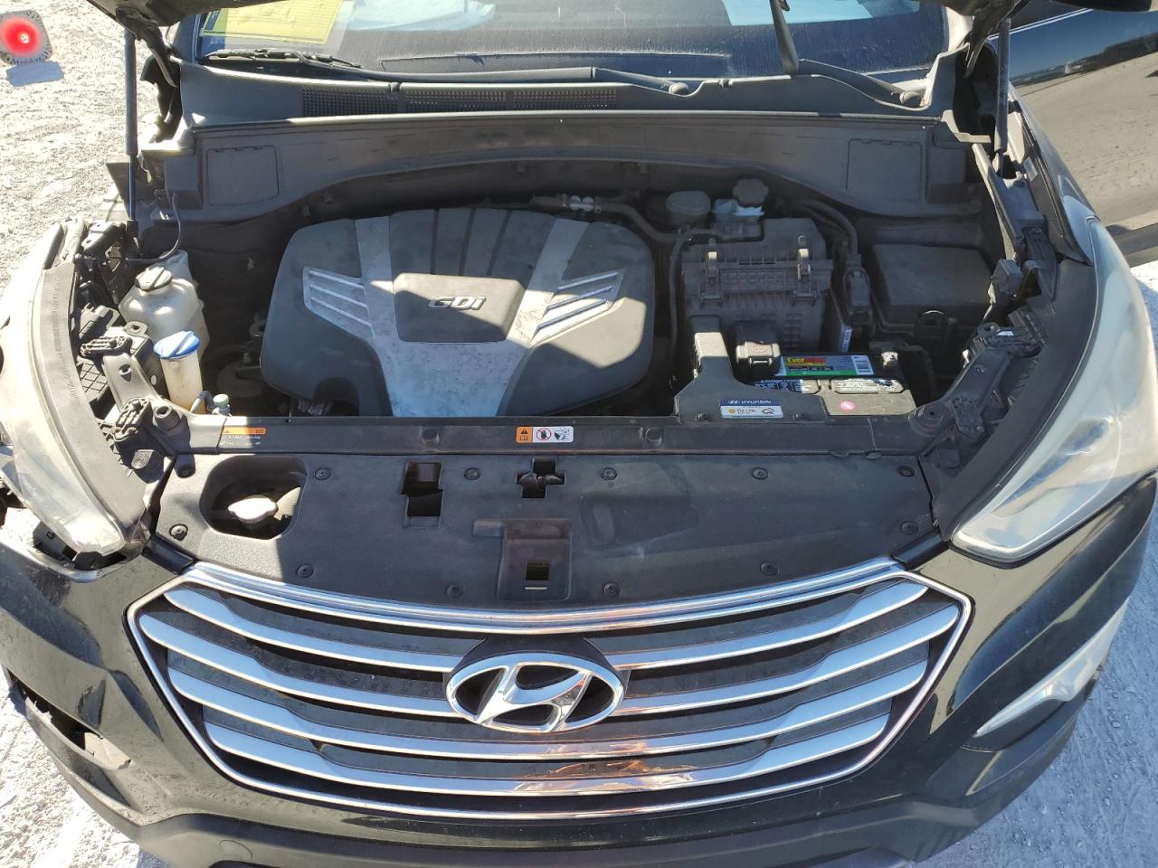 2013 Hyundai Santa Fe - Image 12
