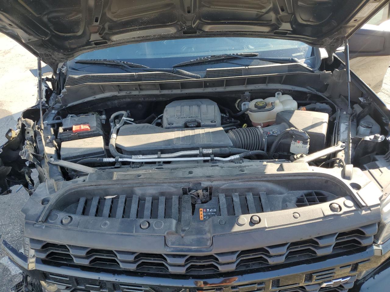 2022 Chevrolet Silverado - Image 11