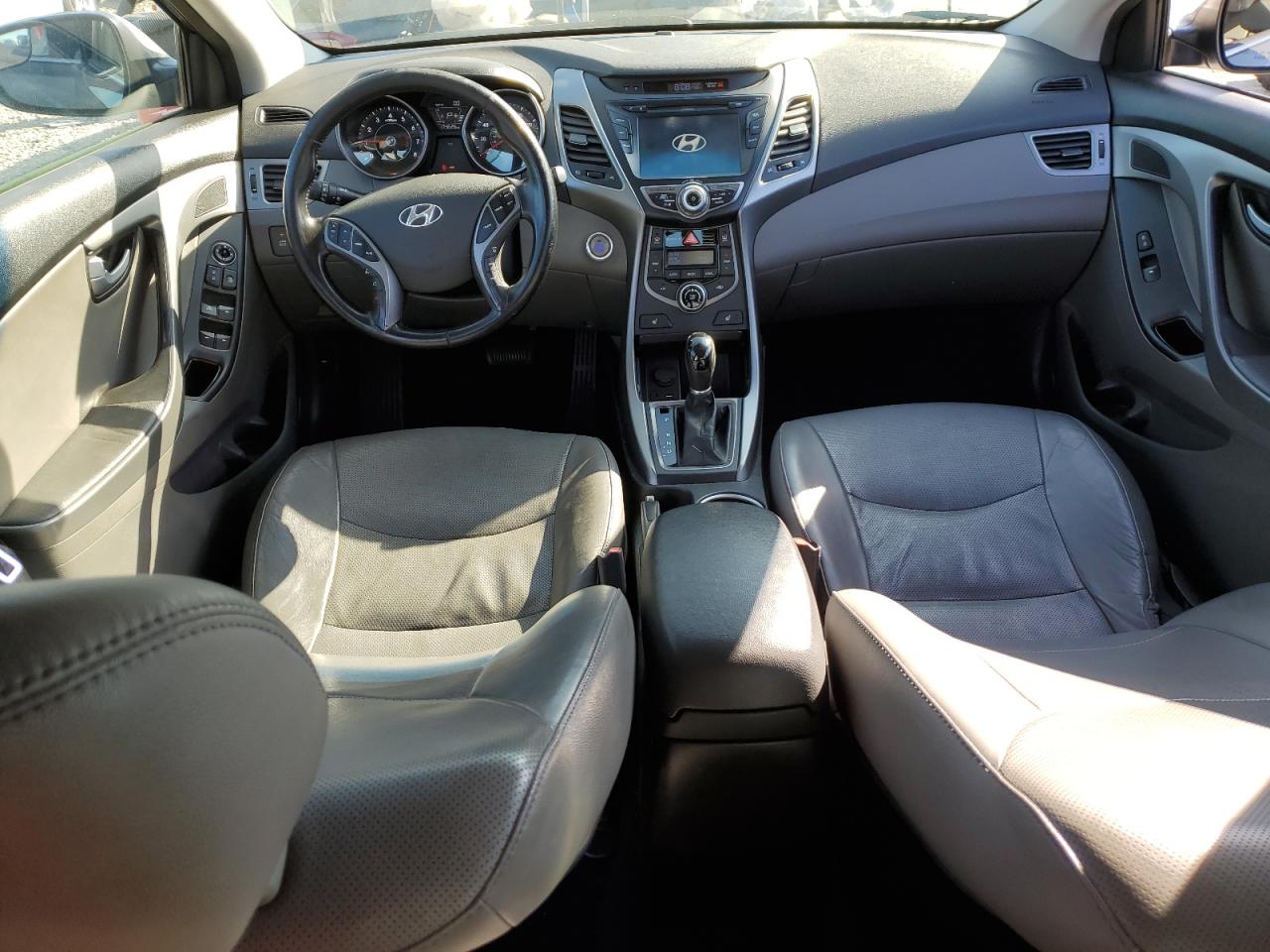 2014 Hyundai Elantra - Image 8