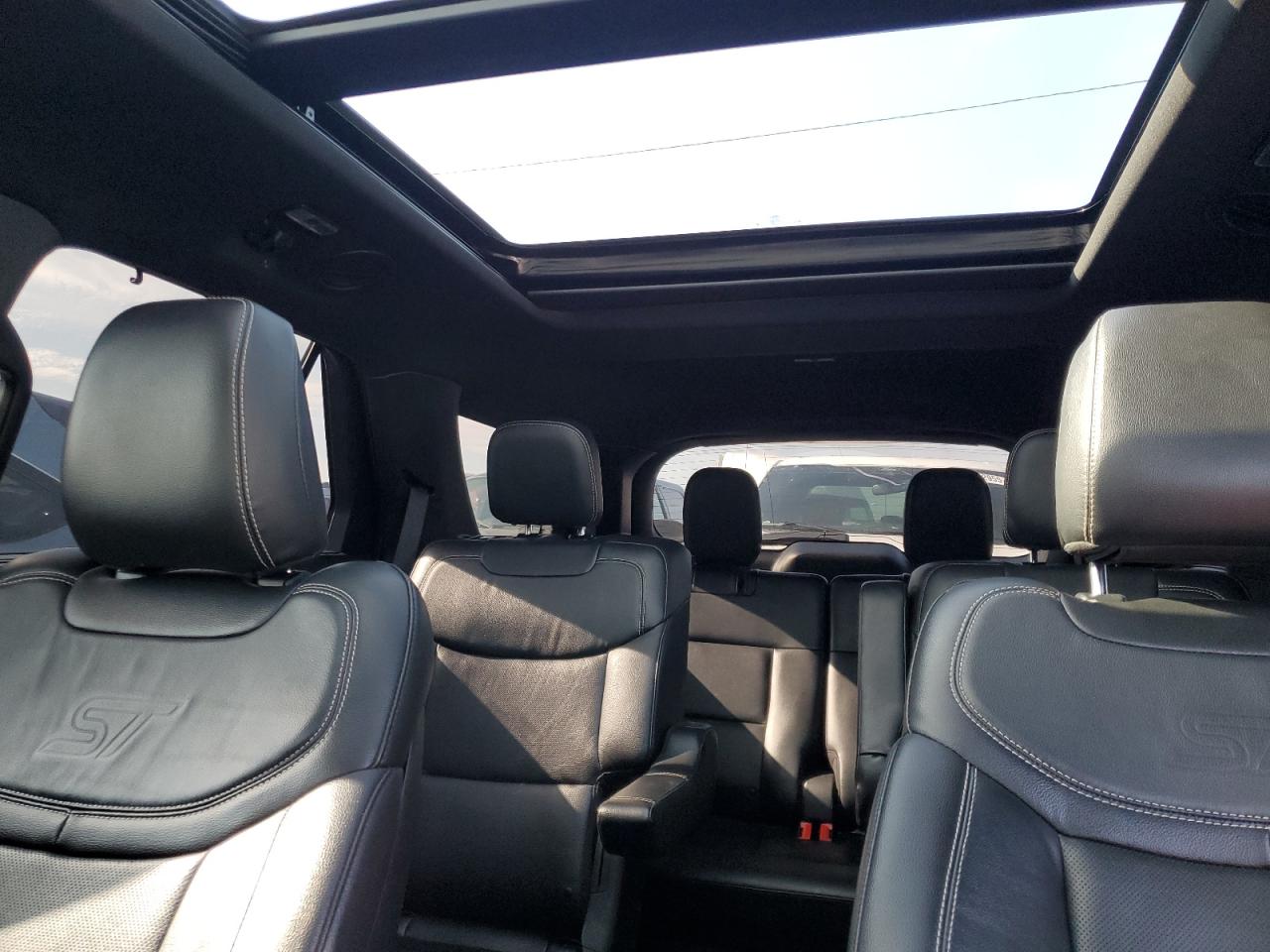 2020 Ford Explorer - Image 10